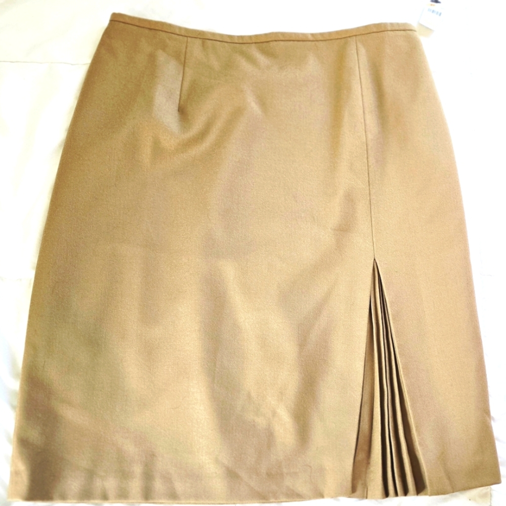 NWT Wool Talbots Pretty Camel Tan Skirt Size 14 Women's.